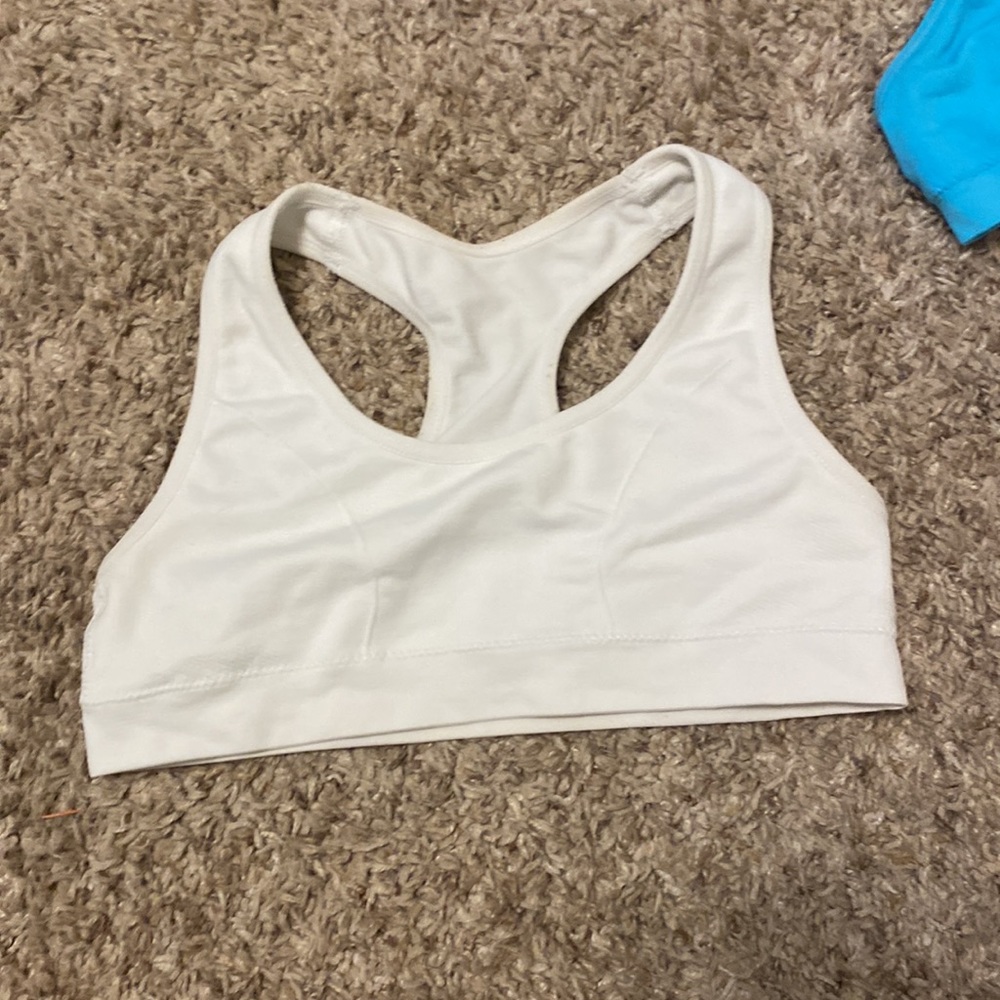 GIRLS SMALL BRAS! - Picture 4 of 9